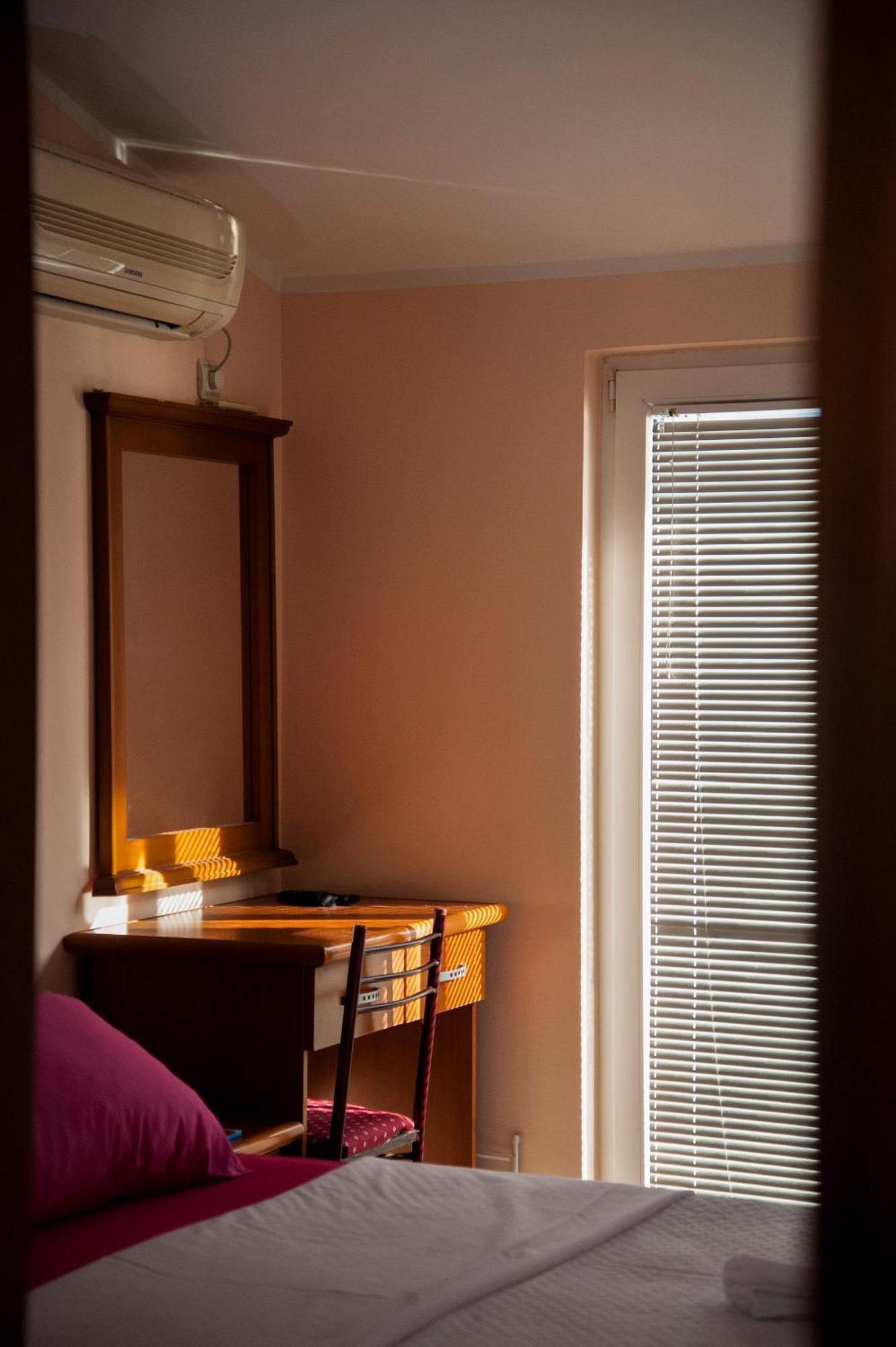 Apartments Mako Herceg Novi Ngoại thất bức ảnh