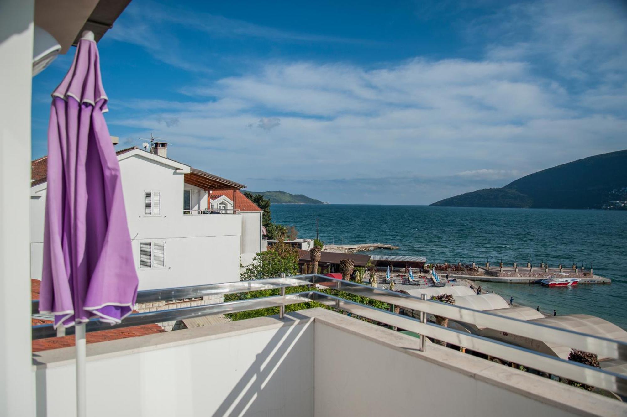 Apartments Mako Herceg Novi Ngoại thất bức ảnh