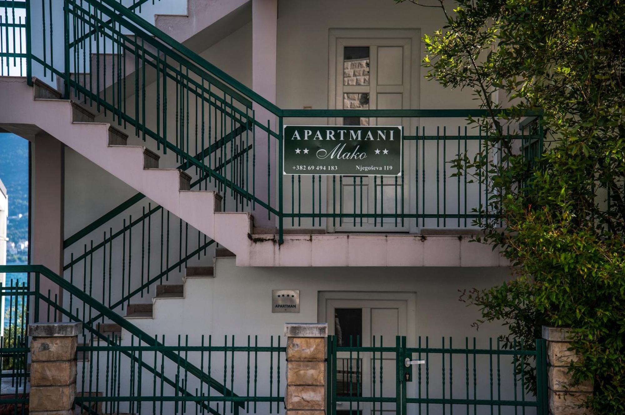 Apartments Mako Herceg Novi Ngoại thất bức ảnh