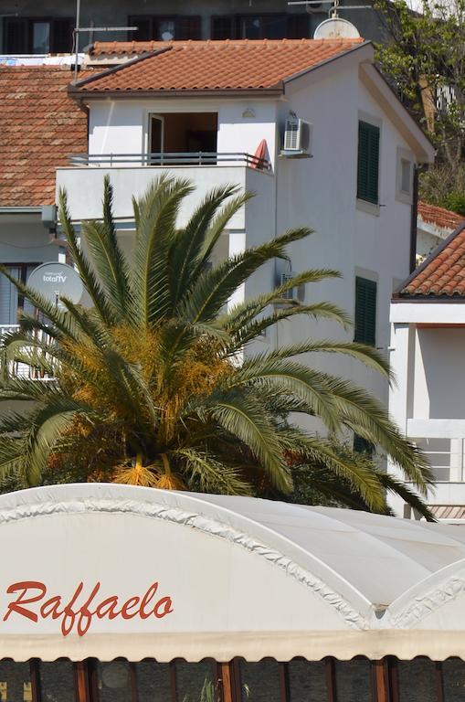 Apartments Mako Herceg Novi Phòng bức ảnh
