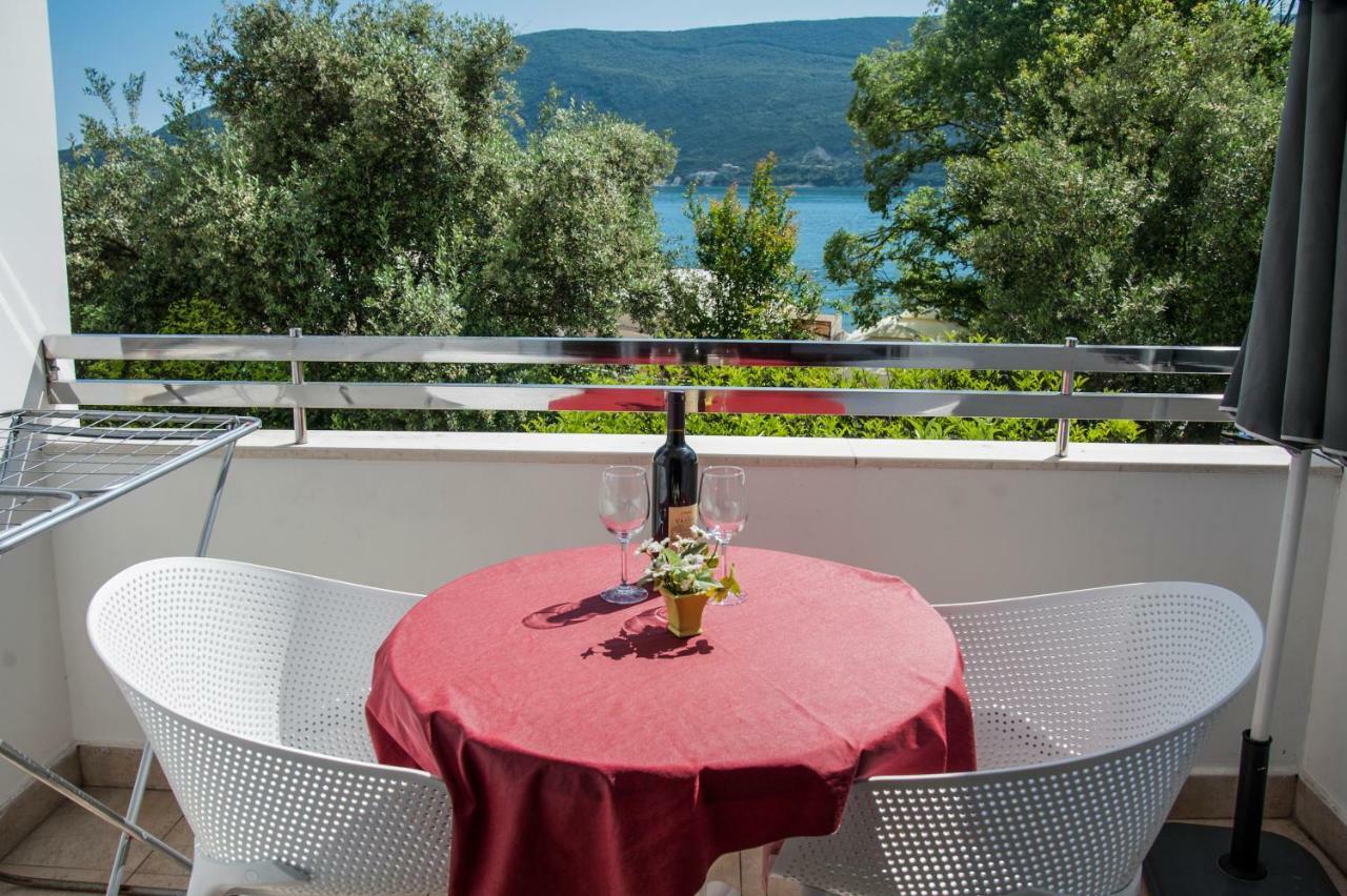 Apartments Mako Herceg Novi Ngoại thất bức ảnh