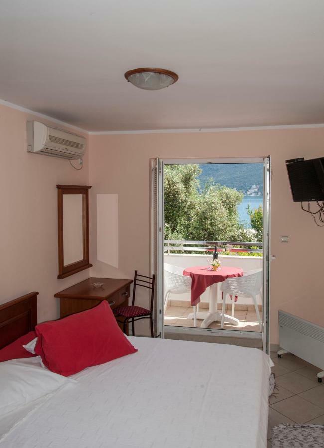 Apartments Mako Herceg Novi Ngoại thất bức ảnh